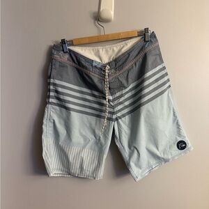 Quiksilver Men’s Board Shorts Gray Blue Stripe – Size 30